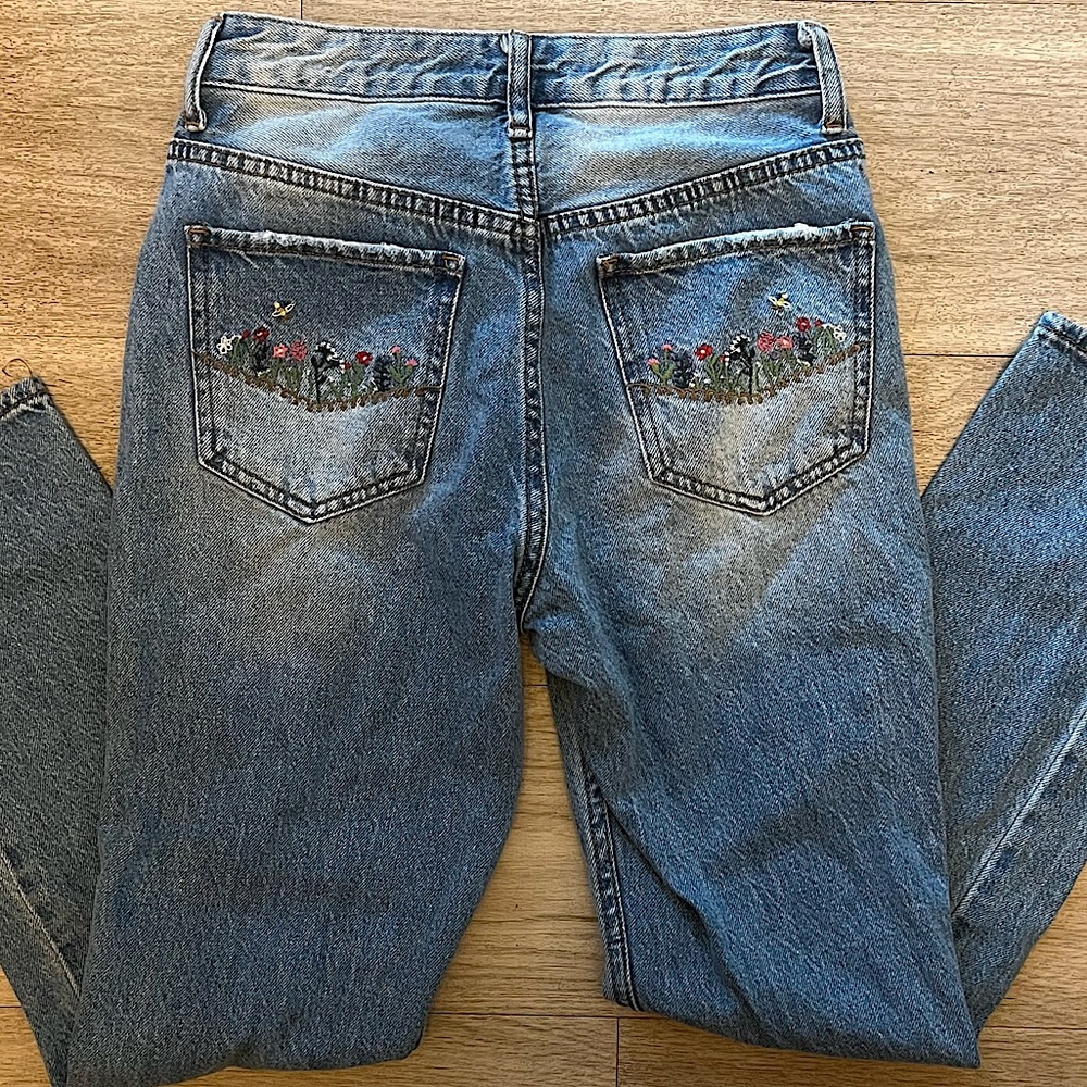 S. O. N. G. Cool Mom Jeans, floral pockets